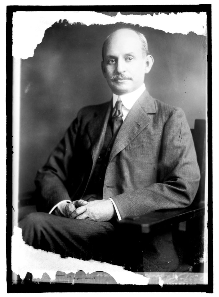 Rafael Zaldiwar LCCN2016821355