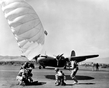 R3D Marines maneouver1 1942