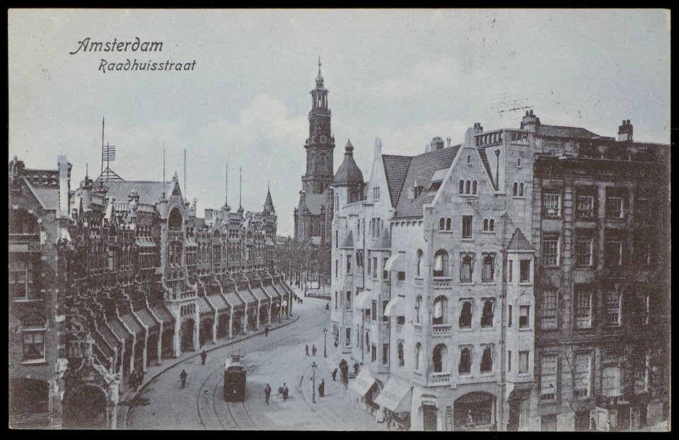 Raadhuisstraat gezien van Herengracht naar Westerkerk. Uitgave Dr. Trenkler Co. Leipzig, Afb PBKD00294000003