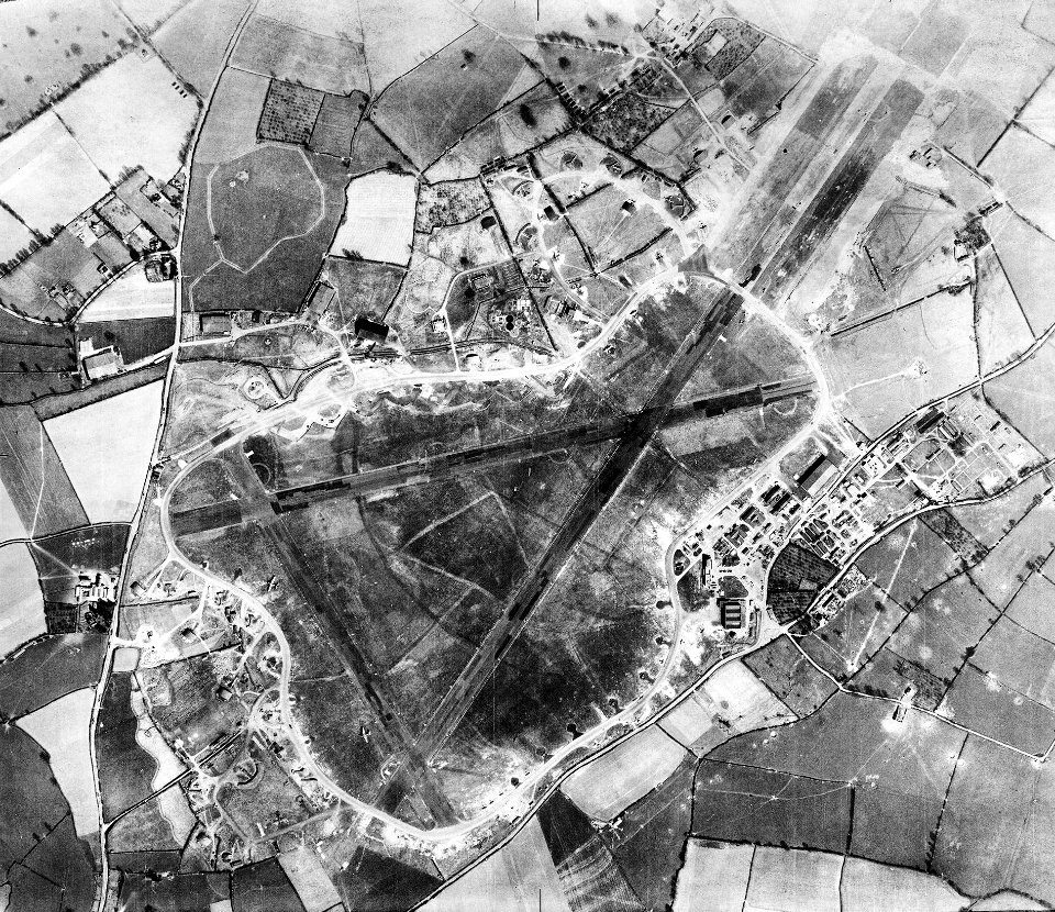RAF Exeter 24 Mar 1944 Airphoto