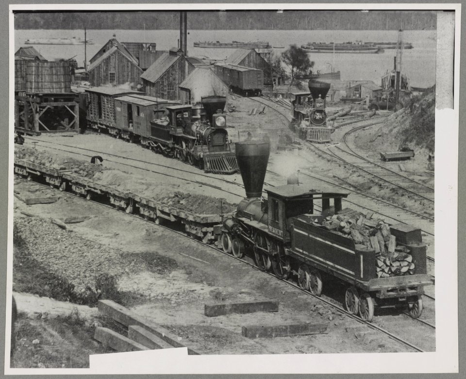 Railroad engine at City Point, Va LCCN2012649986