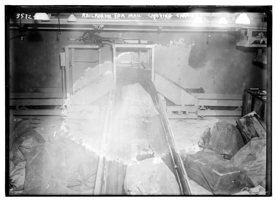 Railroad for mail (moving carrier) LCCN2014699665