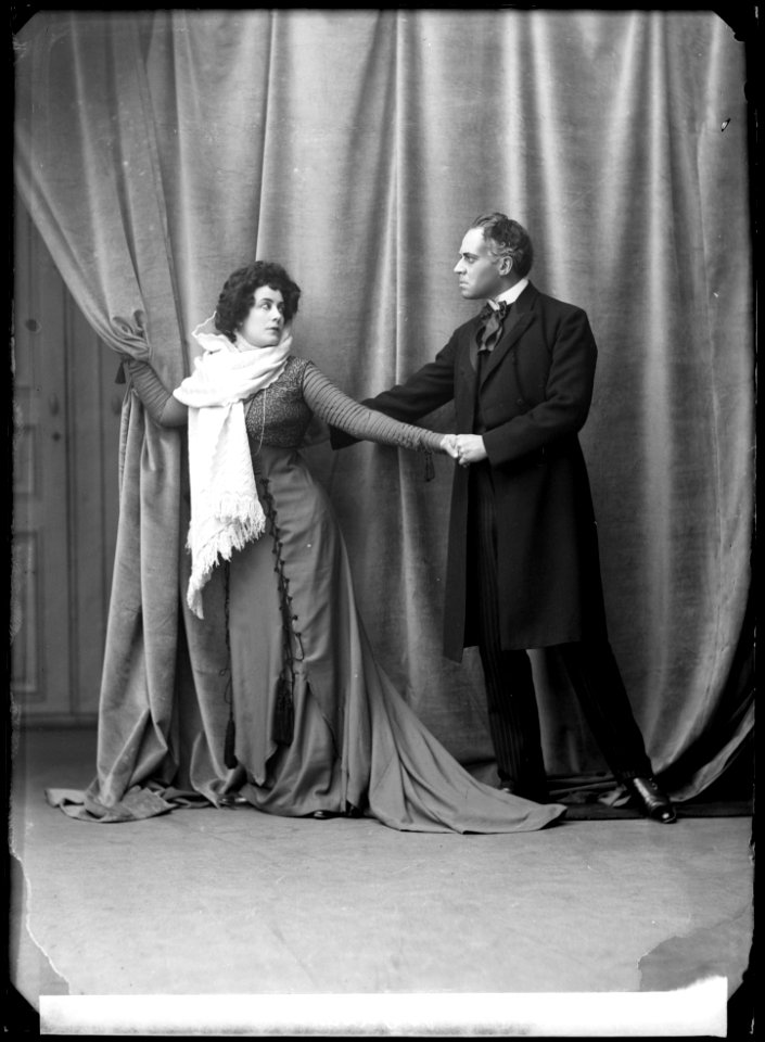 Ragna Wettergreen and Einar Fröberg in Rosmersholm at Svenska teatern 1909 - SMV - NF017