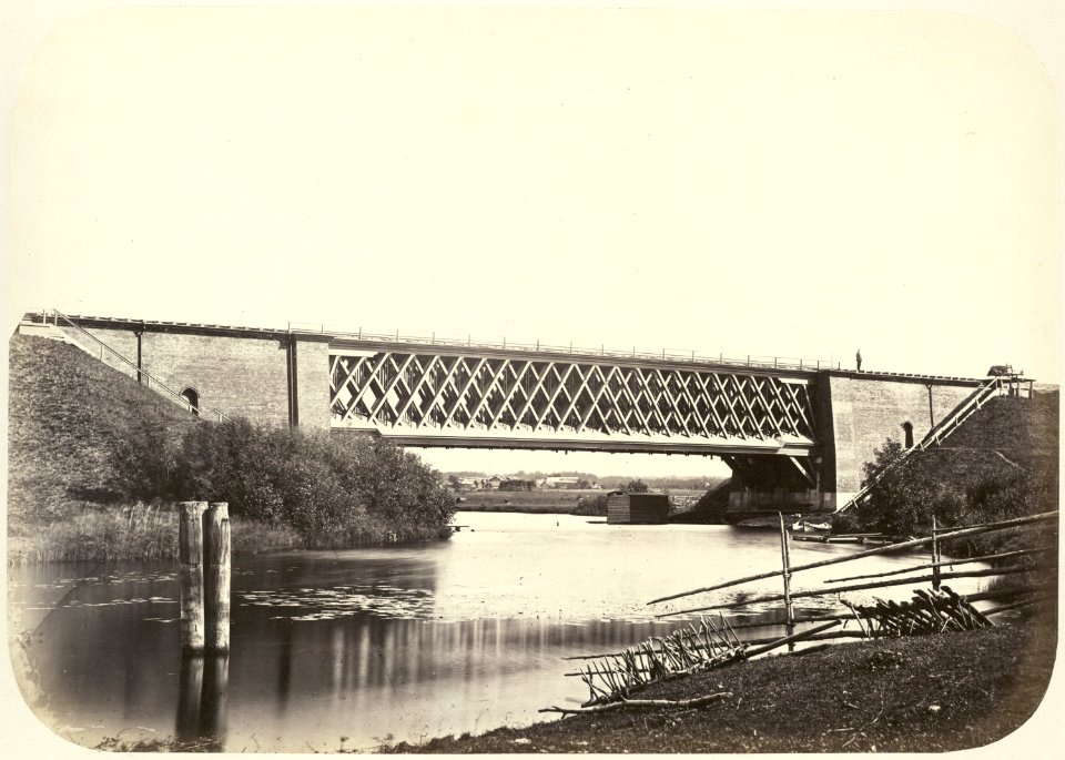 Railway bridge on Nikolaev Railway. 14