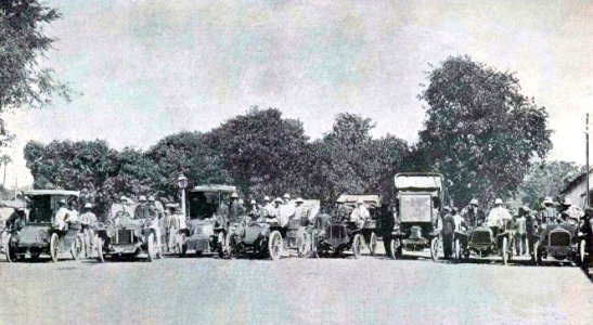 Raid Dehli-Bombay 'Reliability-Trails' du 26 décembre 1904 au 2 janvier 1905, 38 concurrents (dont 19 véhicules français)