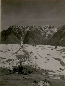 Radio Gruppe III.Werk auf Cengledino. (26-II.1918.) (BildID 15514502)