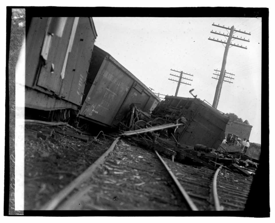 Railroad wreck LOC npcc.06779