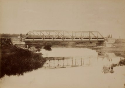 Railway bridge over the Piusa River photo