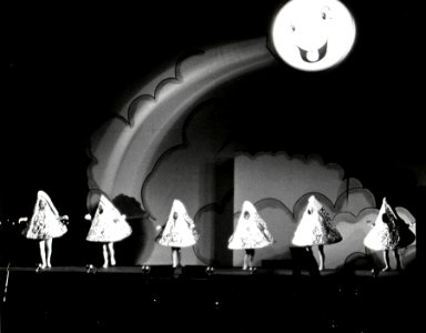 Rainbow magic performance (28180432292)