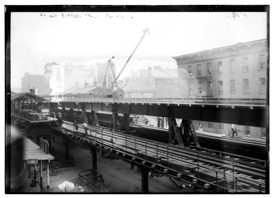 Raised express track 9th Ave. L LCCN2014699698