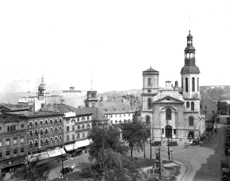 Place de l Hotel-de-Ville – Basilique-cathedrale Notre-Dame-de-Quebec, 1927