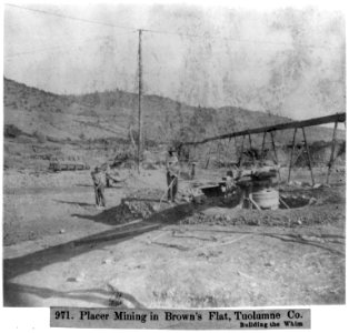 Placer Mining in Brown's Flat, Tuolomne County - Building the Whim LCCN2002721329
