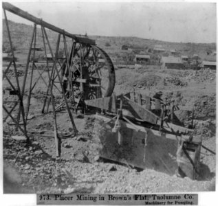 Placer mining in Brown's Flat, Tuolumne County - Machinery for pumping LCCN2002721698