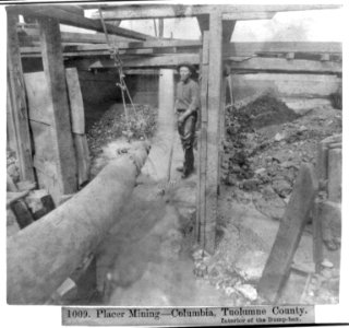 Placer Mining-Columbia, Tuolumne County - Interior of the Dump-box LCCN2002723056