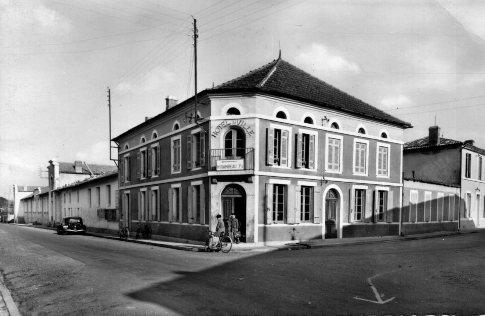 Place centrale 1920