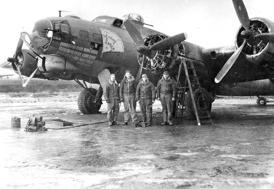 RAF Deenethorpe - 401st Bombardment Group B-17G Fancy Nancy IV
