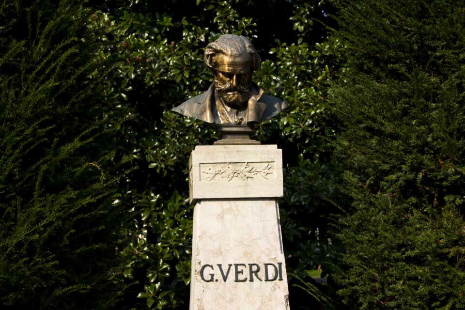 Sculpture bronze giuseppe verdi