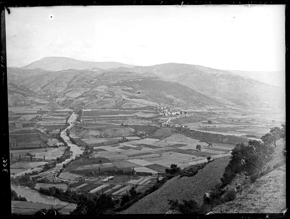 Pla de San Tirs vist desde la parròquia de Ortó