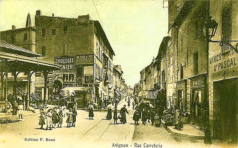 Place des Carmes rue Carreterie