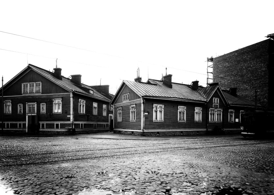 Raitiotie- ja Omnibusosakeyhtiön henkilökunnan asuinrakennus, Porvoonkatu 12 - N253824 (hkm.HKMS000005-km002f52)