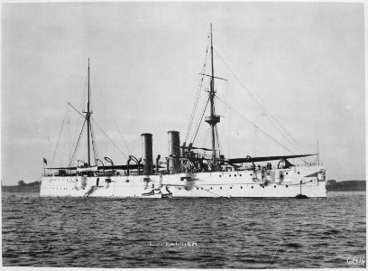Raleigh (Cruiser 8). Starboard bow, ca. 1900 - NARA - 512958