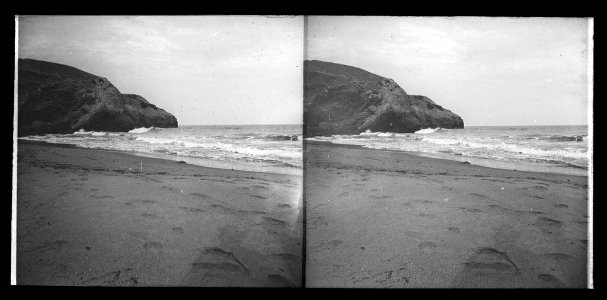 Platja en una cala del Garraf