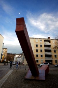 Plastik vor dem FMF (Freiburg) 5540