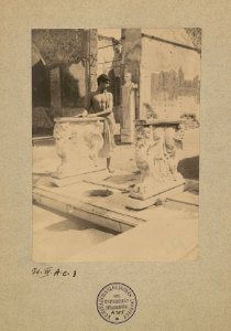Pluschow, Wilhelm von (1852-1930) - Pompei - Edoardo nella Casa di Cornelio Rufo