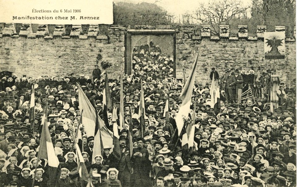 Plourivo. Elections du 6 mai 1906 manifestation - AD22 - 16FI4450