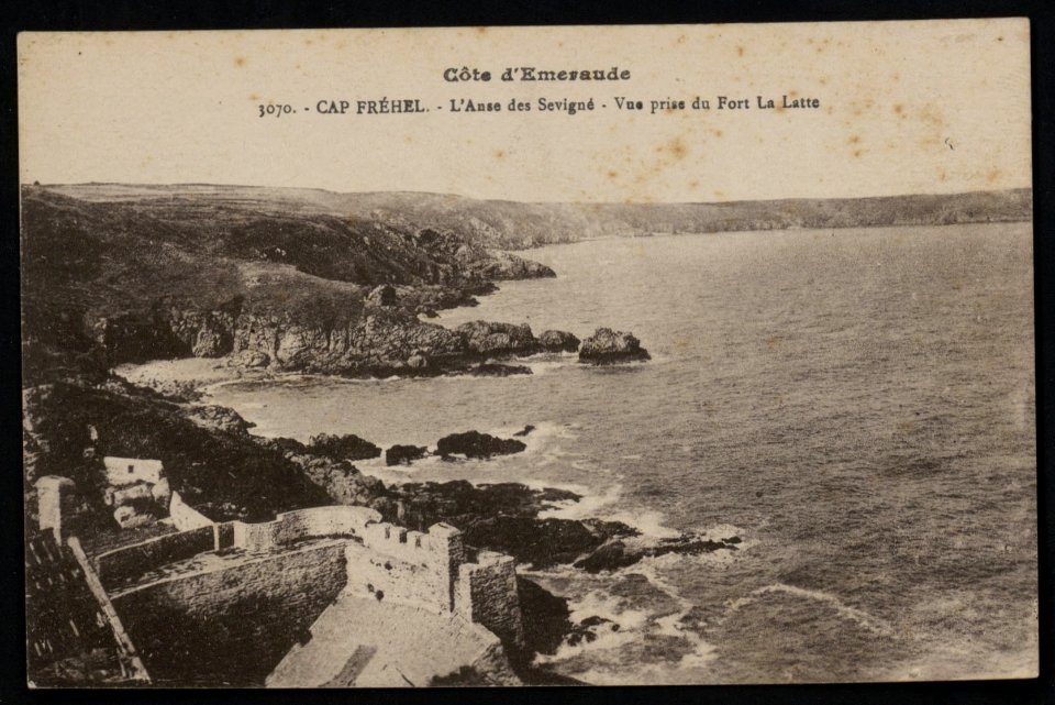 Plévenon - Cap Fréhel Anse des Sévignés prise du Fort La Latte - AD22 - 16FI1336