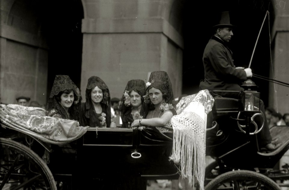 Plaza de 'El Txofre' (8 de 15) - Fondo Car-Kutxa Fototeka
