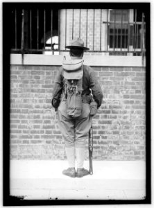 PLATTSBURG RESERVE OFFICERS TRAINING CAMP. KIT TAKEN BY D.C. MEN TO PLATTSBURG, AS WORN LCCN2016866541