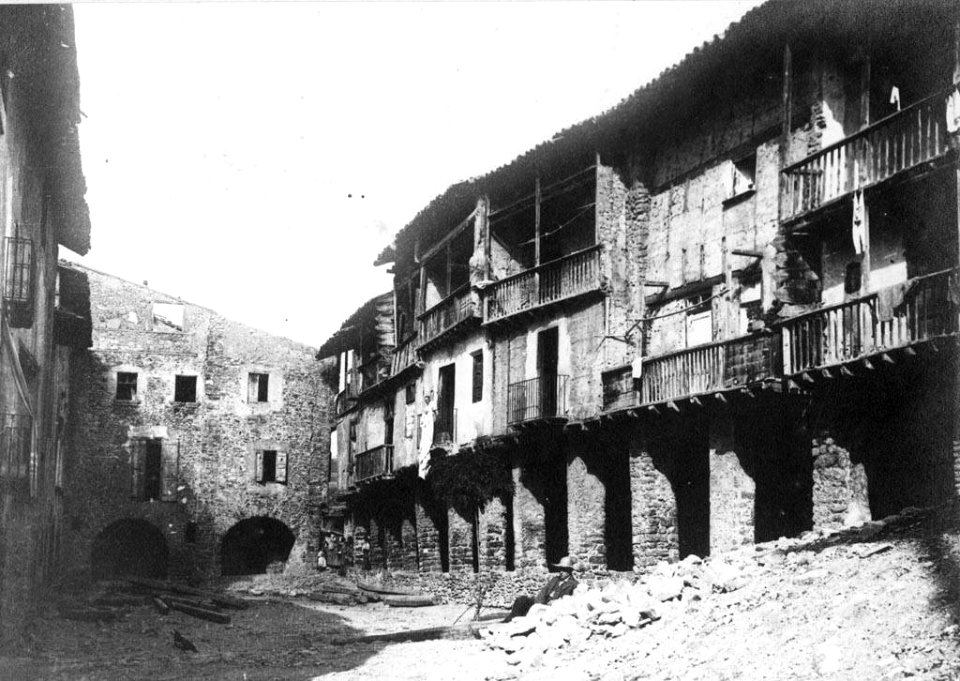 Plaça porxada de Bagà