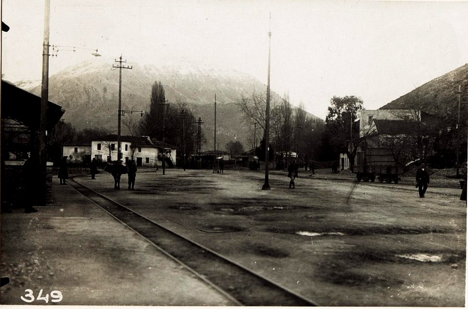 Platz und Bahnhof in Antivari. (BildID 15571983)