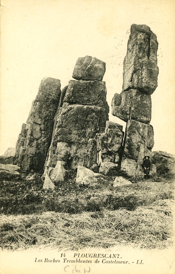 Plougrescant - Roches tremblantes de Castelmeur - AD22 - 16FI4277