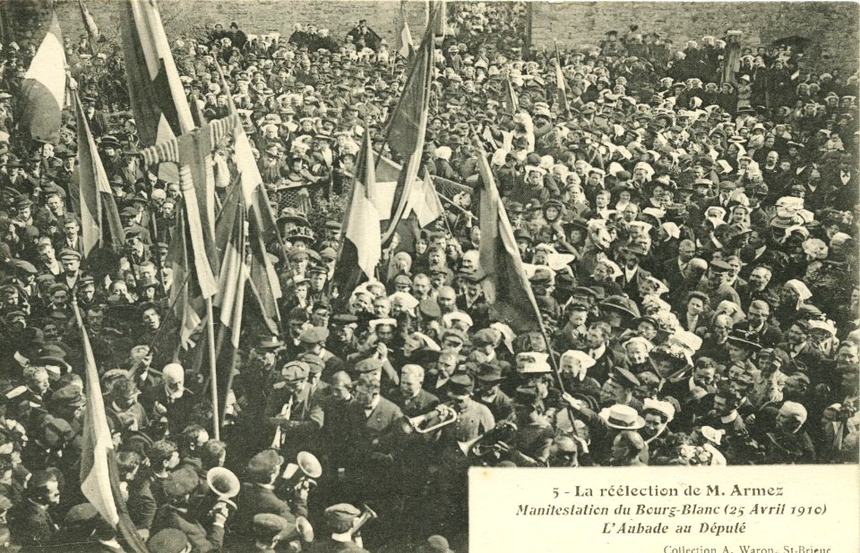 Plourivo. Réélection de M. Armez manifestation du Bourg-Blanc 25 avril 1910 - AD22 - 16FI4455