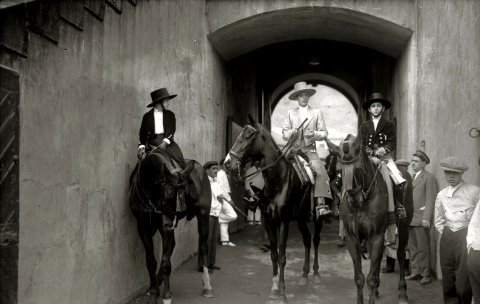 Plaza de toros de 'El Txofre' (2 de 16) - Fondo Car-Kutxa Fototeka