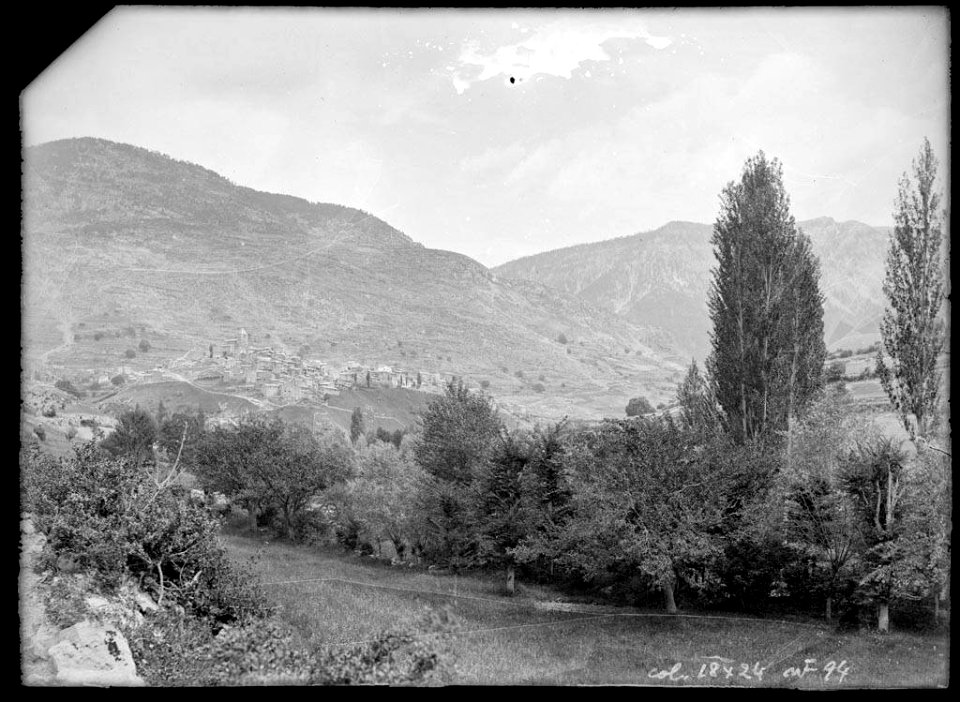 Poble de Tuxent camí de la Seu d'Urgell