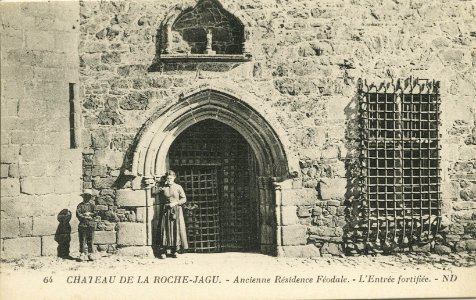 Ploézal - Château de la Roche-Jagu entrée - AD22 - 16FI3996