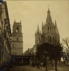 Plaza Principal y Parroquia de San Miguel de Allende (1909)