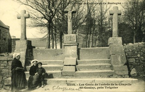 Plougrescant - Croix de l'entrée de la chapelle St-Gonéry - AD22 - 16FI4249