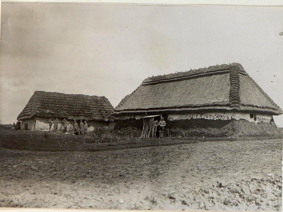 Pokropiwna an der Wosuczka, Bauernhaus mit Militäreinquartierung (BildID 15441572)