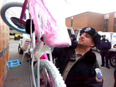 Police cadets help distribute Toys for Tots bicycles 131217-N-CG900-003