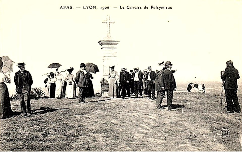 Poleymieux (Rhône) - Le calvaire 1