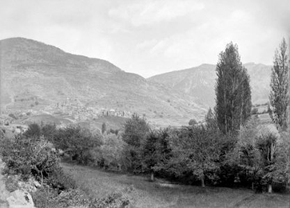 Poble de Tuxent camí de la Seu d'Urgell (Restored)