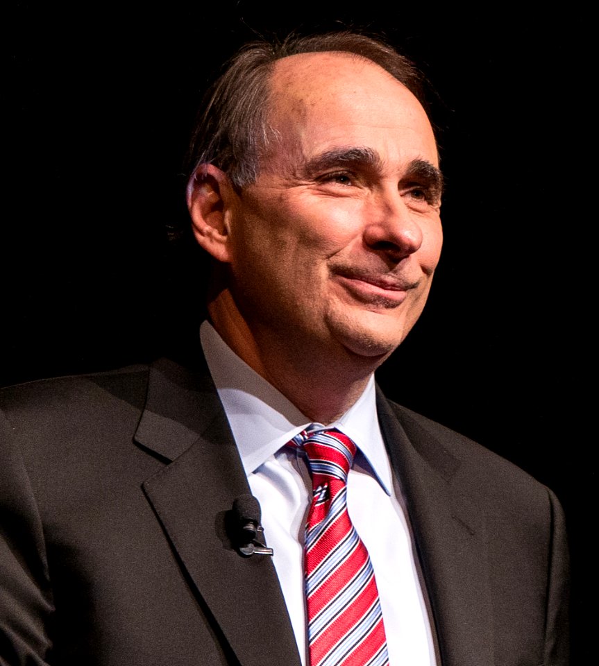 Political strategist David Axelrod joined Friends of the LBJ Library members to speak about his memoir, Believer- My Forty Years in Politics, at the LBJ Presidential Library (cropped)