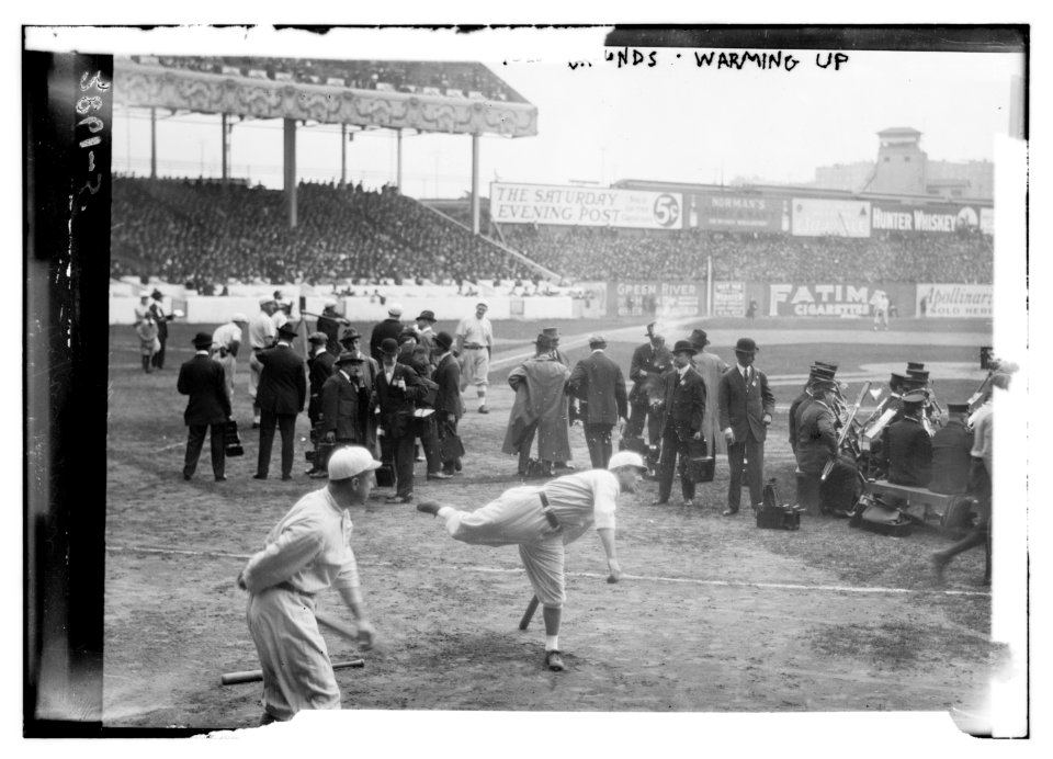 Polo Grounds - warming up LCCN2014694485