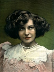 Polaire, French actress 22