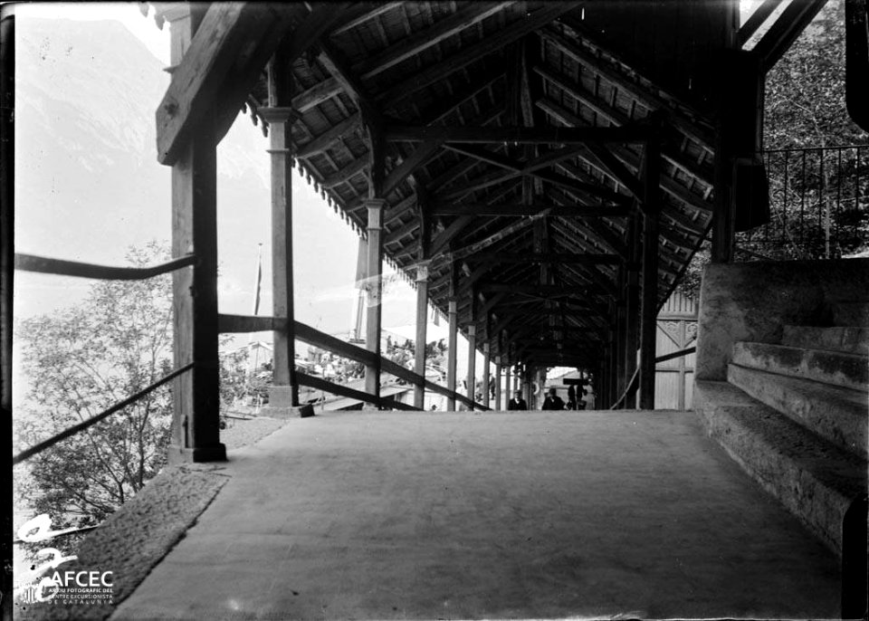 Pont cobert a l'estatge de Giessbach