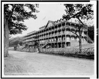 Pocono Mountain House, Mt. Pocono, Pa. LCCN90712946
